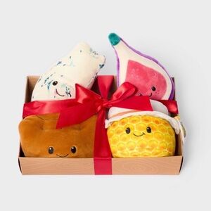 Gigglescape Cheese Charcuterie Board Plush Box Set of 4 Stuffed Animals NWT